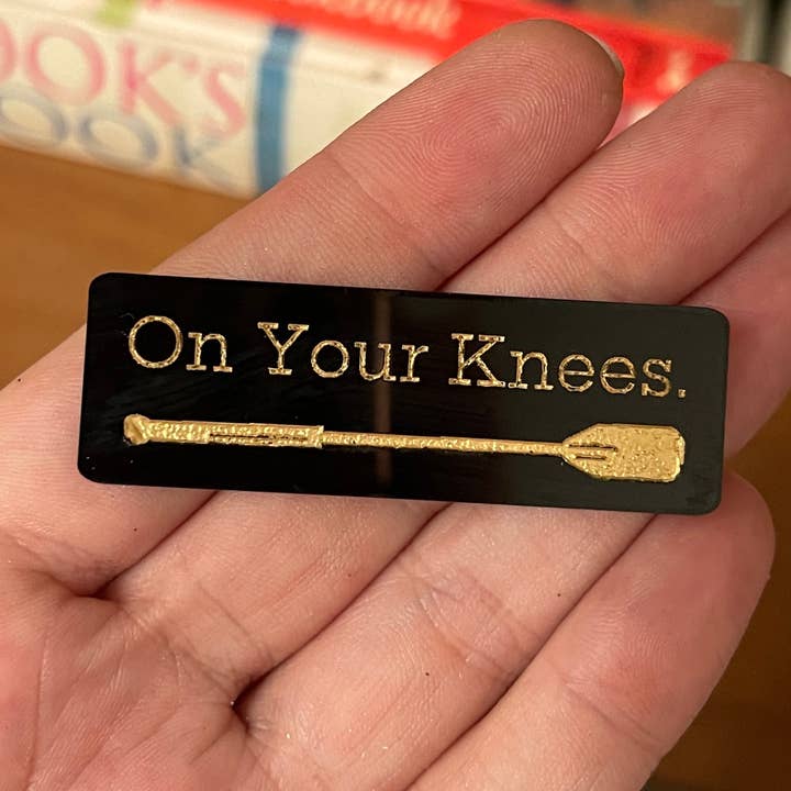 Op je knieën rijden Crop Pin - BDSM Dominant Pin voor wholesale door Restrained Grace