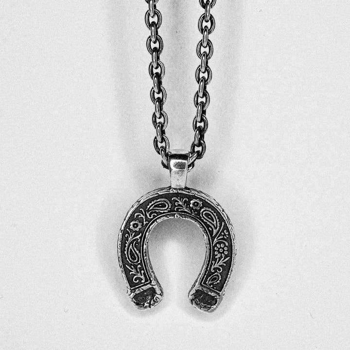 Lost Amigo - Wholesale Pendant/Charm Necklace - Horseshoe Down0