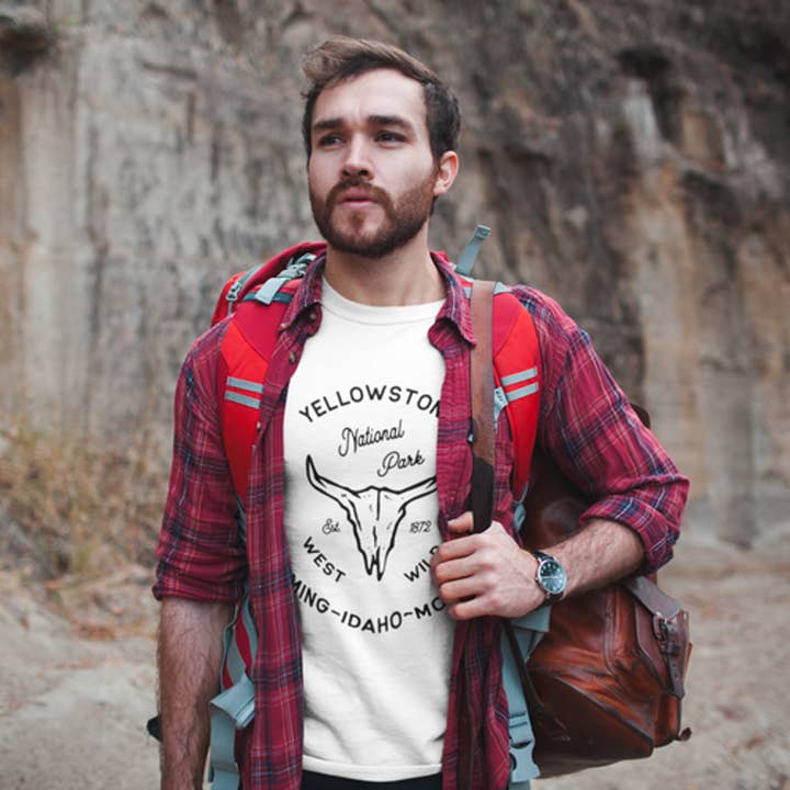 Yellowstone Graphic T-Shirt für den Großhandel von McCarty Branch Company