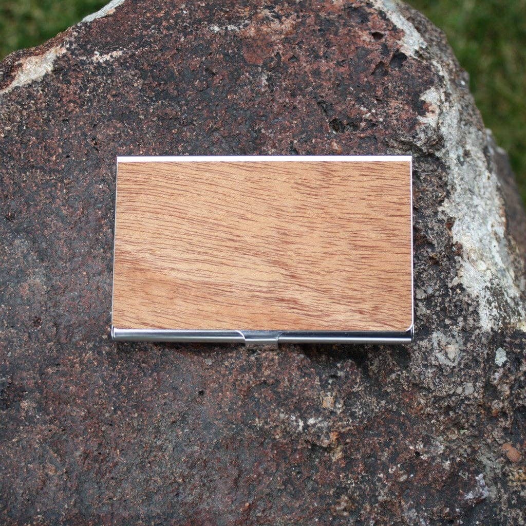 WUDN Handcrafted – Großhandel Visitenkartenetui – Handgefertigter Visitenkartenhalter aus Holz mit Sägezahn-Bergmotiv6