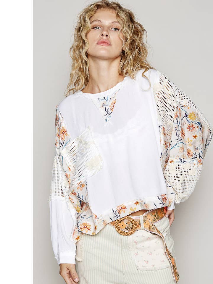 Top contrastant à col rond et manches longues et imprimé floral pour la vente par Pol Clothing