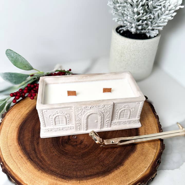 Lynn & Liana Designs - Wholesale Jar/Filled Candle - Gingerbread House Christmas Candle -no tariffs! 0