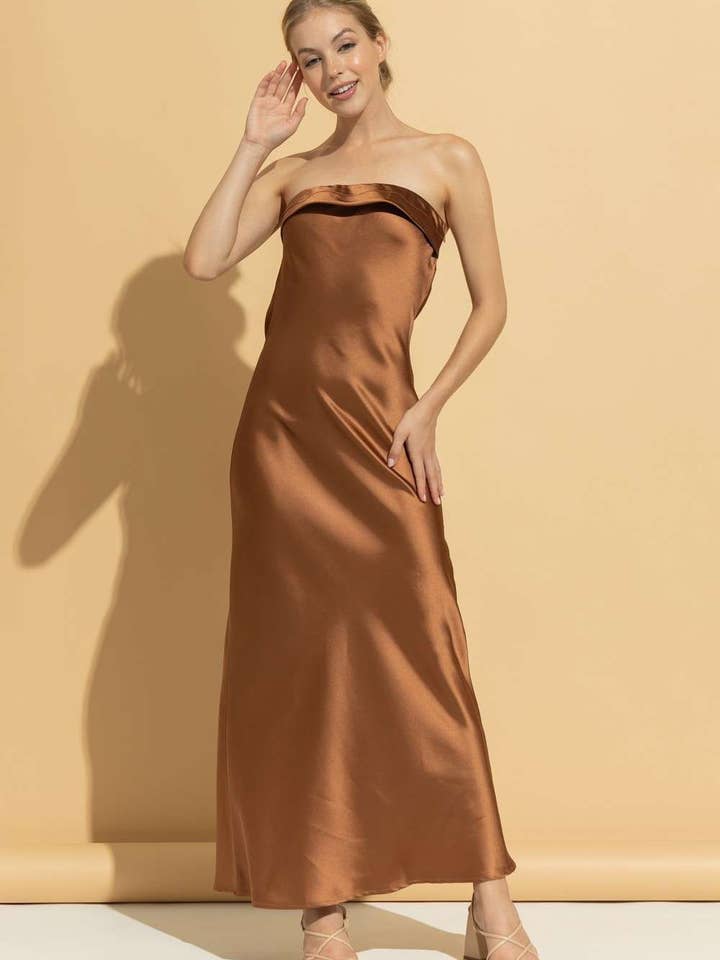 Detalhes do Vestido Maxi Castanho Sem alças por atacado de In The Beginning