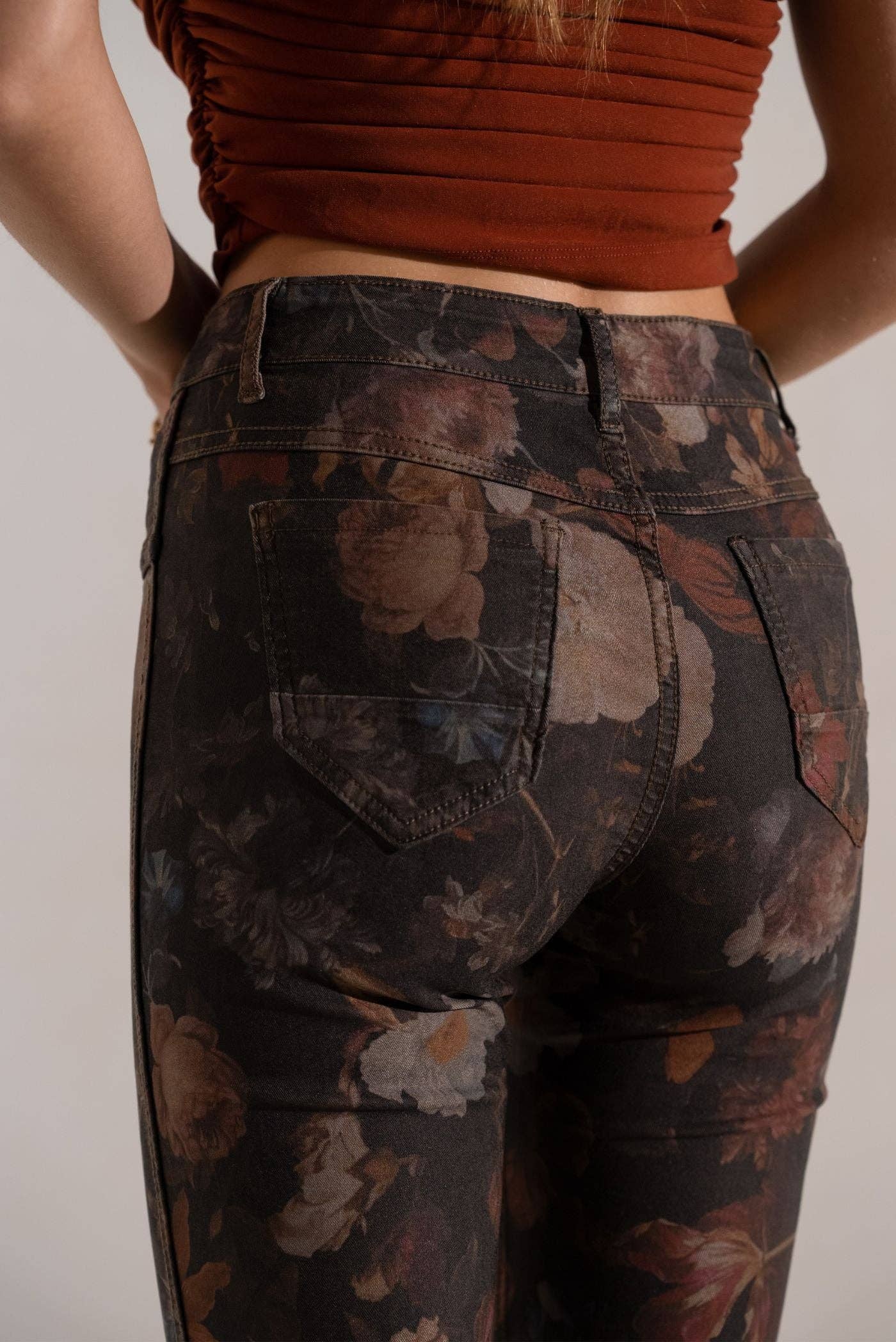 ONADO - Wholesale Pants - Women's - Estelle Taupe pants2