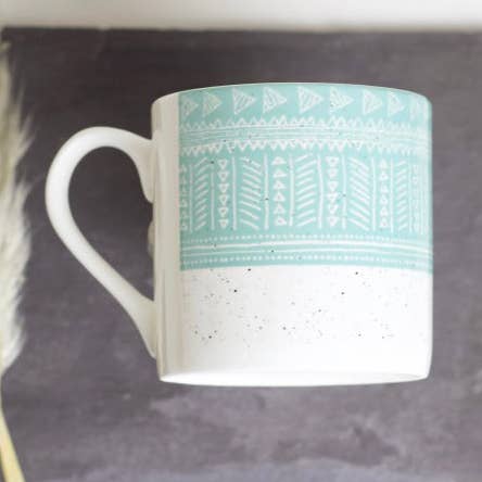 Sgraffito Ocean Bone China Mok voor wholesale door Rolfe and Wills