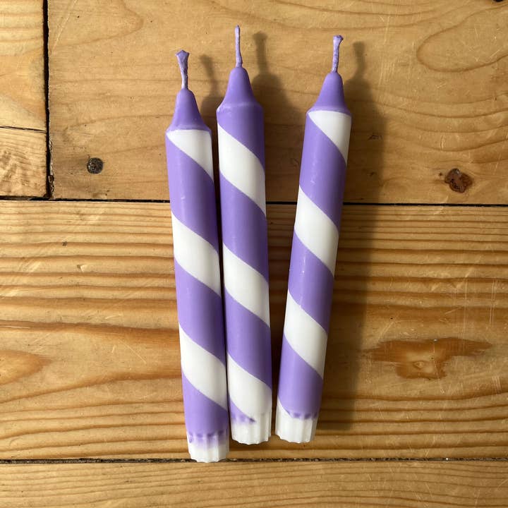 True North Chandlers - Candles - Wholesale Tapered Candle/Candlestick - Lilac & white Helter Skelter taper Candle1