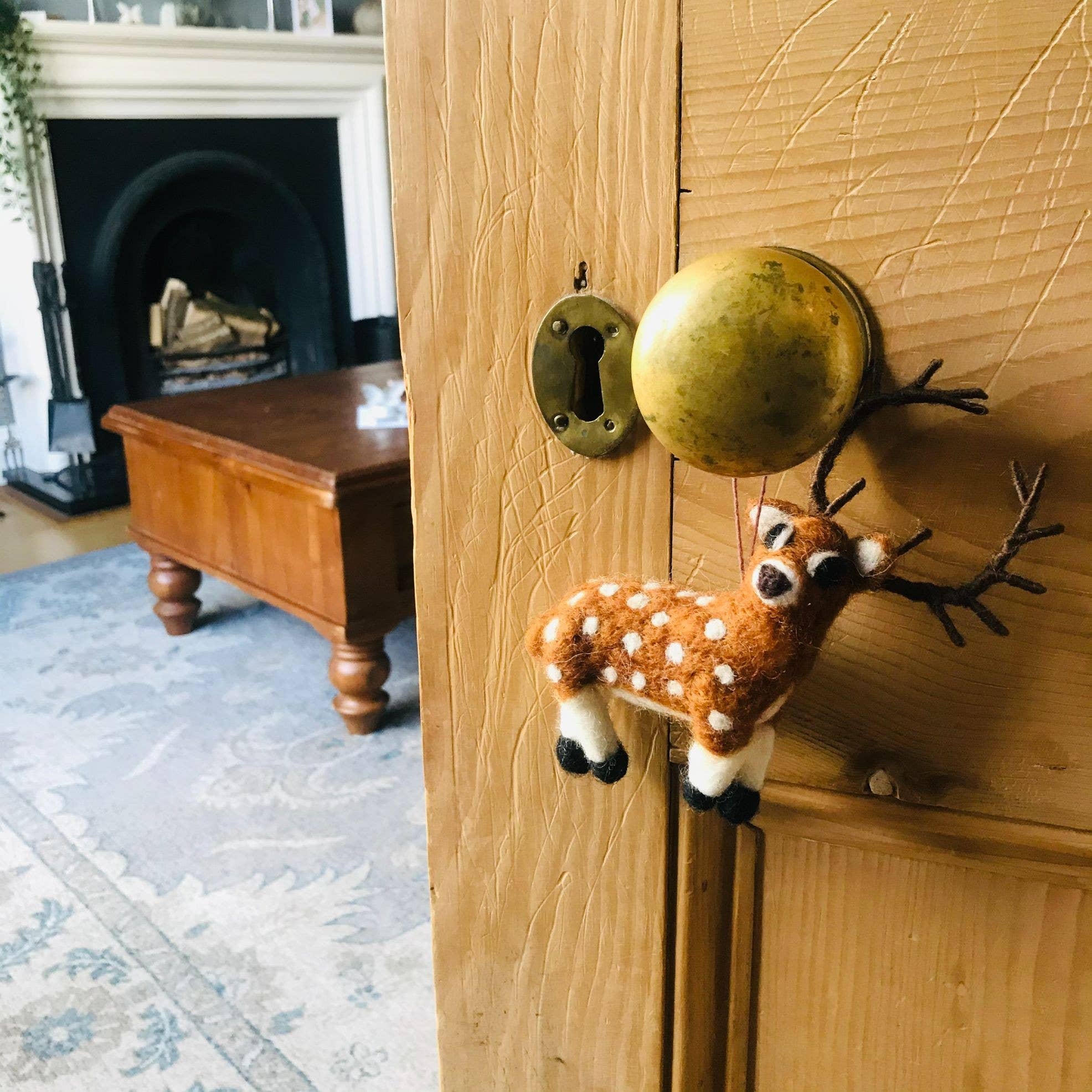 Felt So Good - Vente Objets de décoration - Décoration suspendue biodégradable en feutre fait main en forme de cerf1