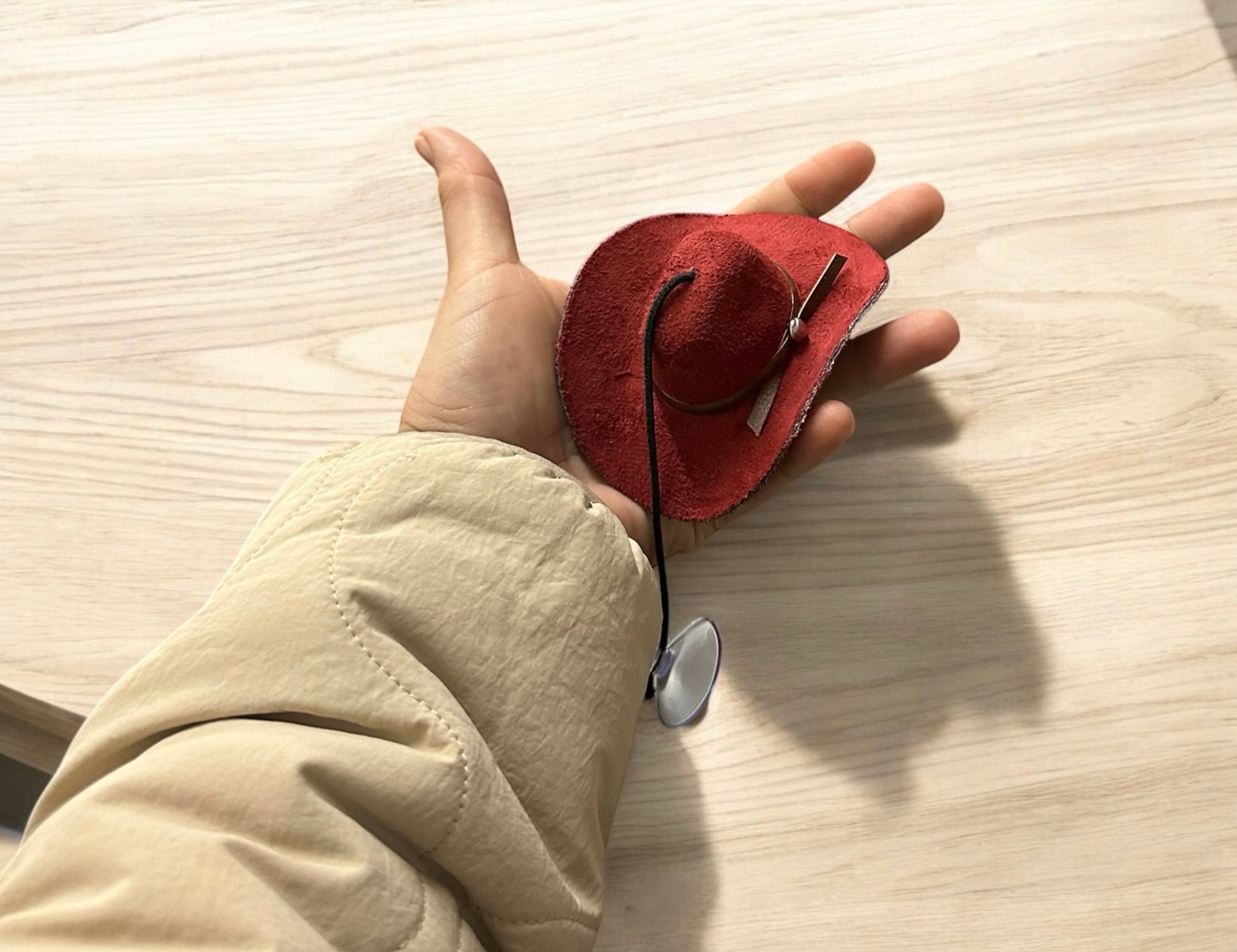 Nati Natash - Wholesale Decorative Tabletop Object - Mini Hats with suction Cup15