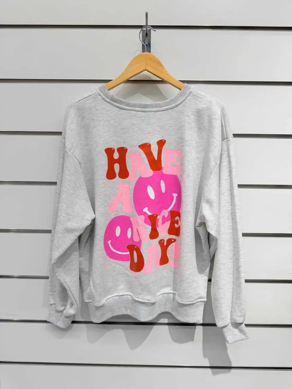 Chilli Girl Collection – wholesale Sweatshirt - Dam – Tröja med rund halsringning och smiley-tryck5