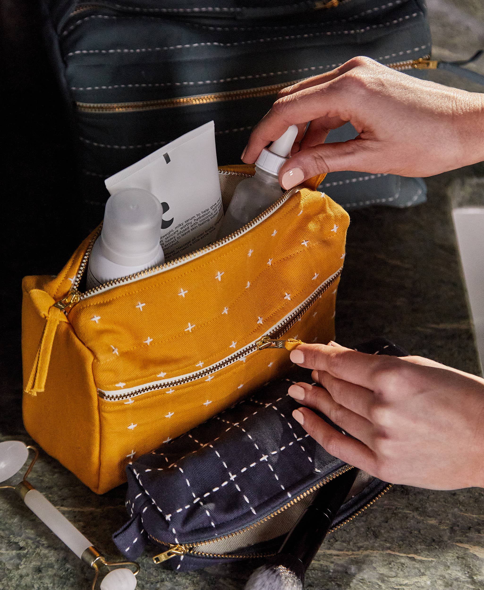 Anchal – Großhandel Kosmetiktasche – Damen – Kreuzstich-Mittelgroße Kulturtasche20