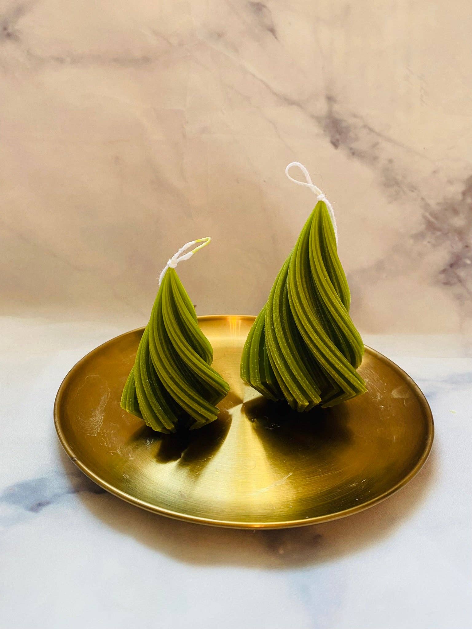 Maple + Love - Wholesale Novelty Candle - Swirl Christmas Tree Beeswax Candle11