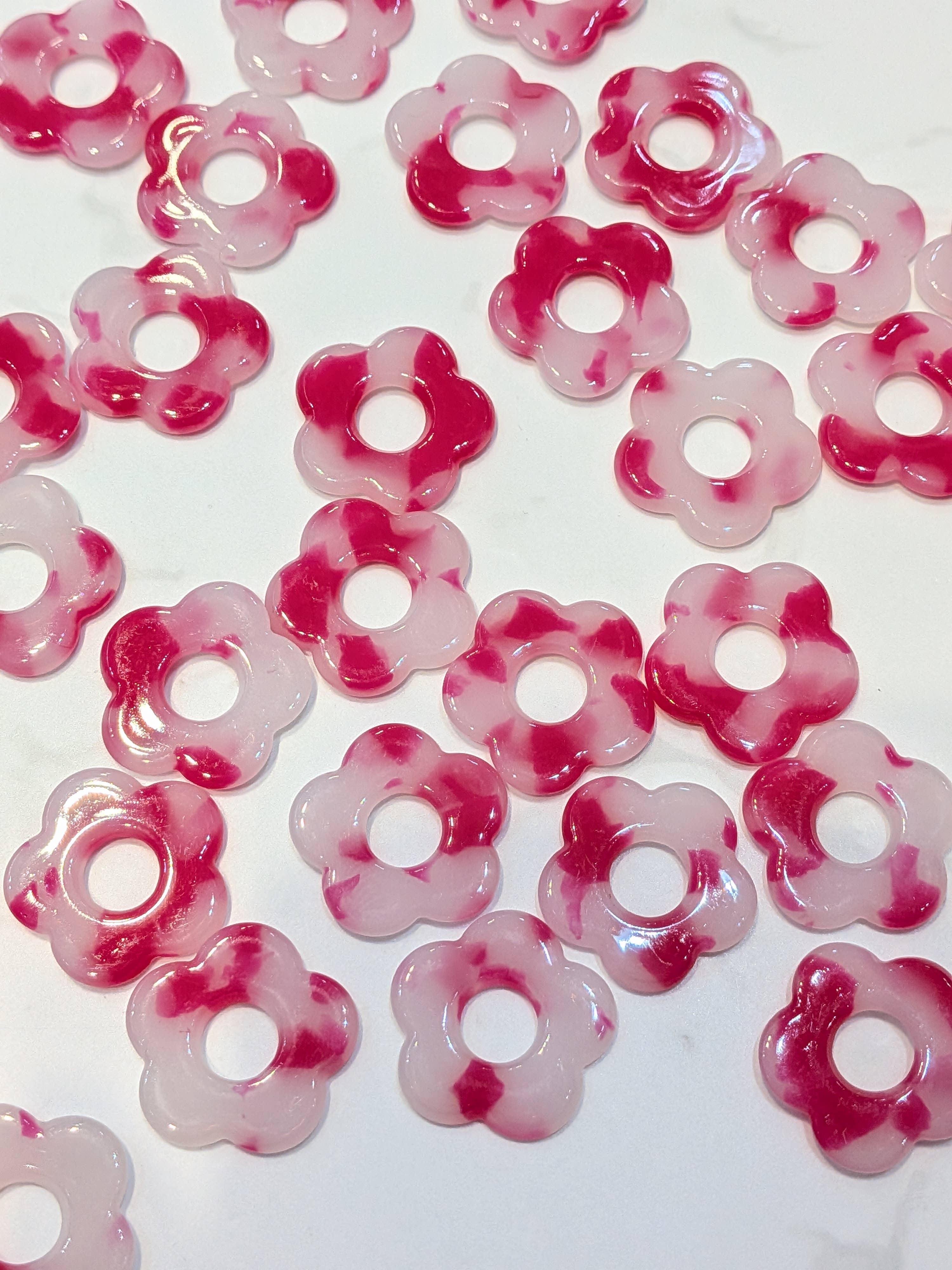 LOLO & YAYA – wholesale Emergency response charm – Flower pendant 2cm, 1.5O euros / u24