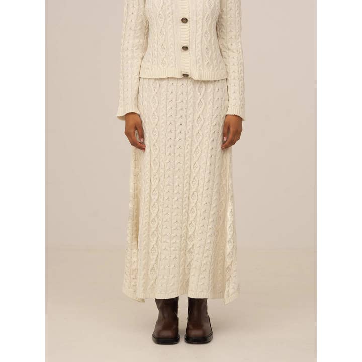 Falda Maxi de Punto Blanco Desnudo for wholesale by CARMEN SAYS