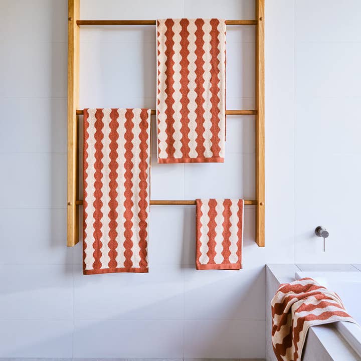 Mosey Me - Wholesale Bath towel - Totem Bath Towel1