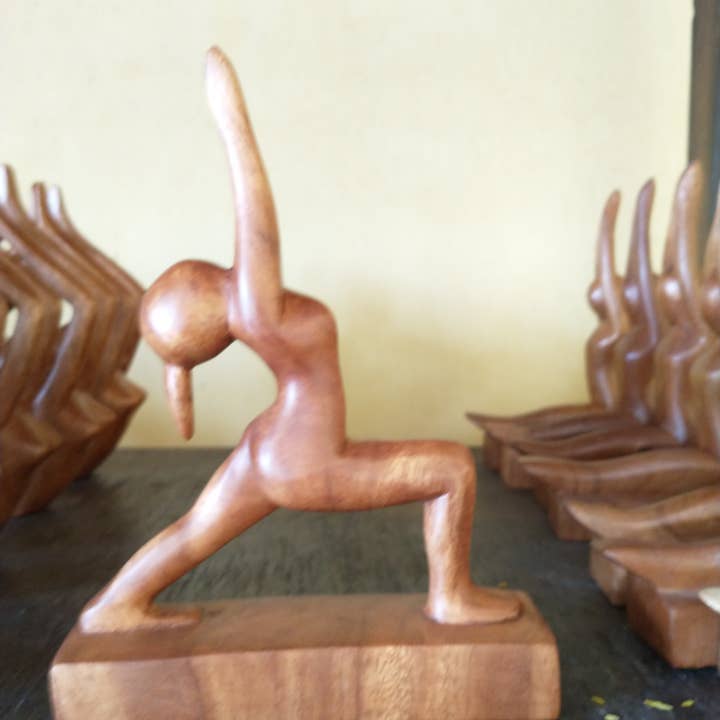 Ubud Glass – wholesale Sculpture – Hand carved Yoga pose figurine sculpture