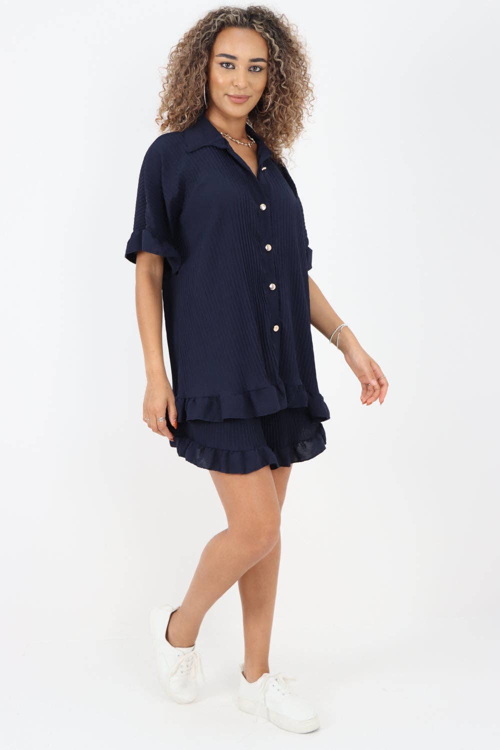 Miss Bold - Vente Ensemble haut et short (PAS d'intérieur) - Femme - Ensemble chemise plissée et short coordonnés d'Italie17