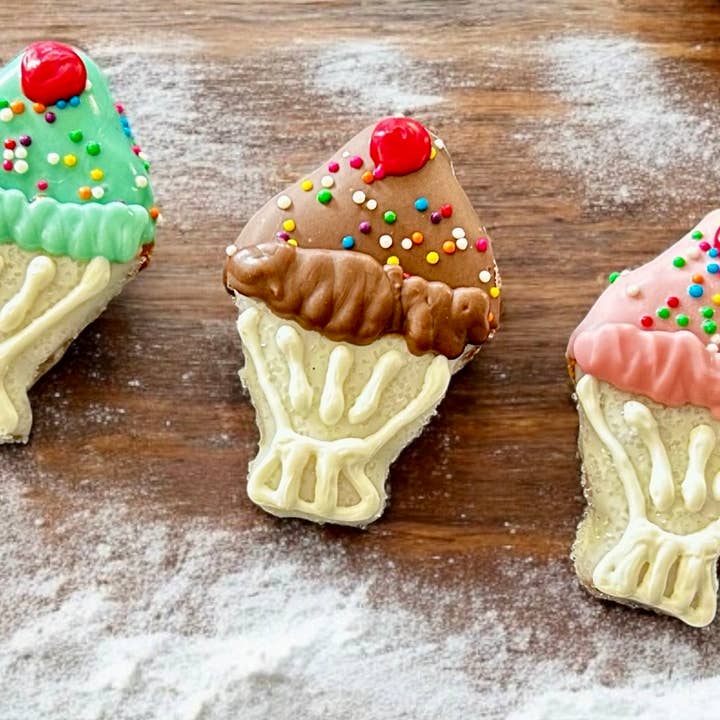 YumYum4DOGS - Wholesale Pet Treats - Dog - Mini Old Fashion Sundaes dog treats1