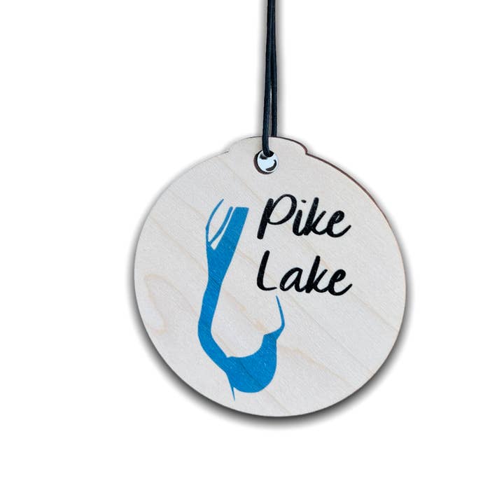 Pike Lake-ornament voor wholesale door Sticks & Doodles