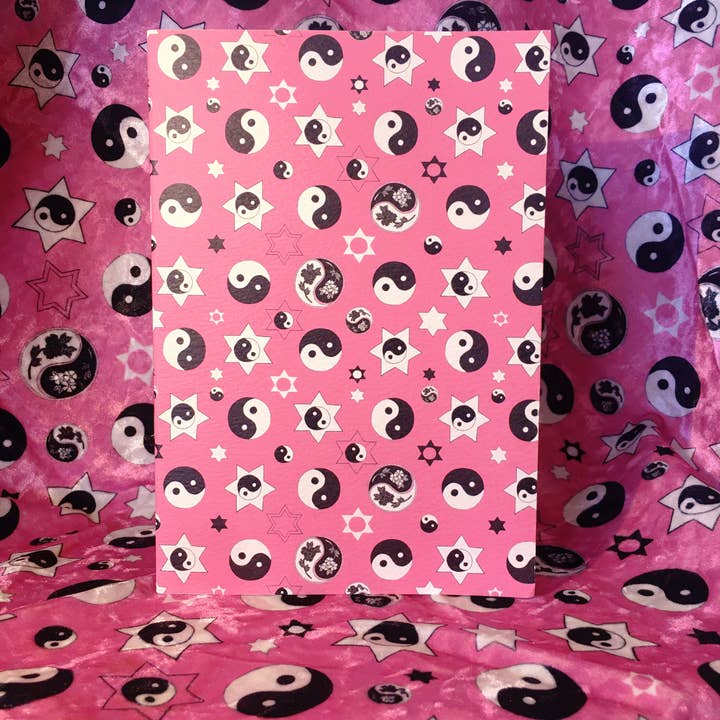 Taccuino con pinzatura, formato A5, motivo Yin Yang per la vendita all'ingrosso da parte di Rosie Wonders