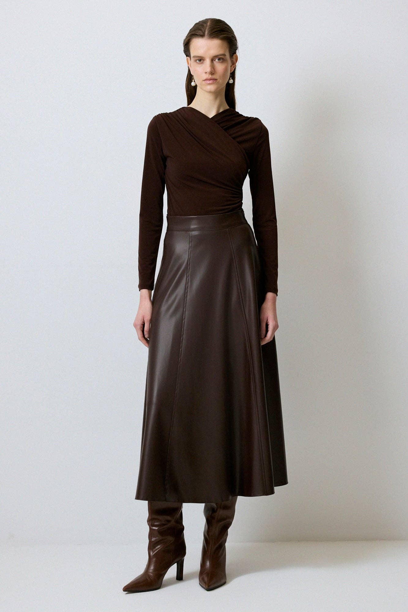 Kahverengi DRAPERAD BODYSUIT för wholesale på Faire1