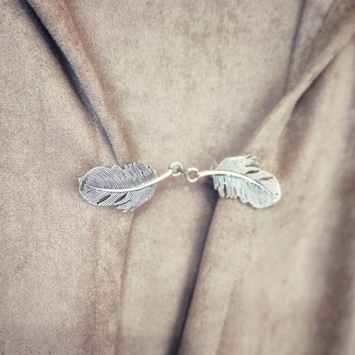 Cristina SJ creative shop - Wholesale Brooch - Silver feather closure for fastening shawls, ponchos, capes..0