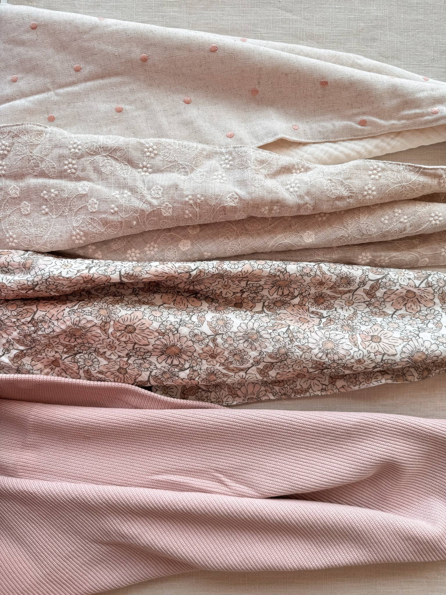 PETITE EvelinaApparel - Wholesale Bedding Blanket - Kids & Baby - GRAB BAG / baby girl blanket2