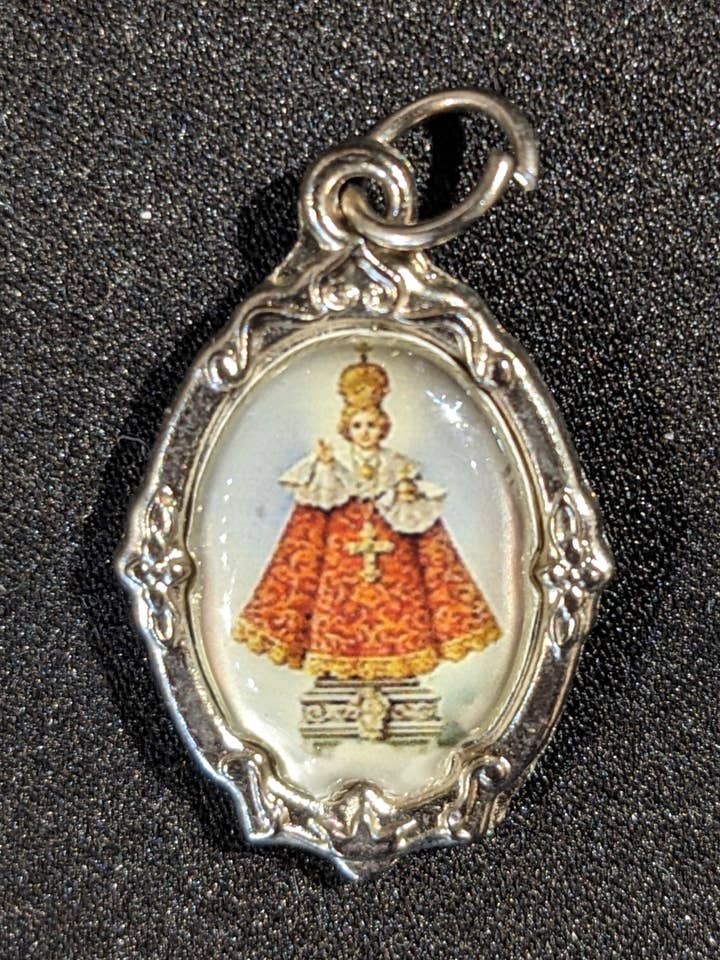 Infant of Prague Saint Medal for wholesale by Camino TX
