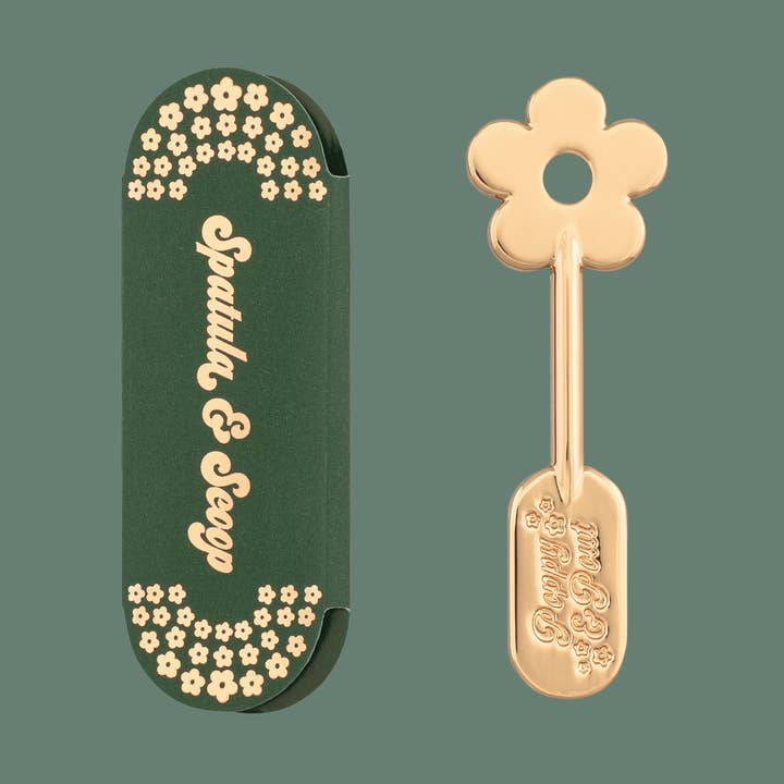 Lip Care Spatula, Gold Daisy for wholesale by Poppy & Pout