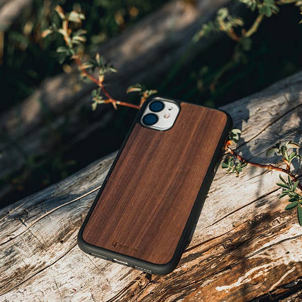 Wood&Chic - Wholesale Phone Case - Unisex - Deutzia iPhone Wooden Case1