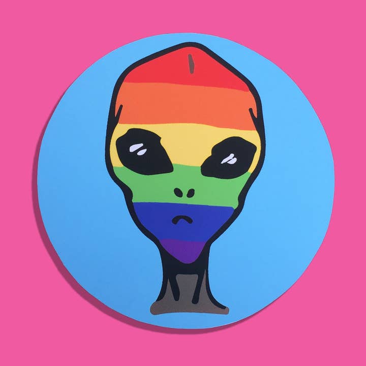 Rainbow Alien vandtæt vinyl klistermærke for engroshandel hos quirky burp illustrations