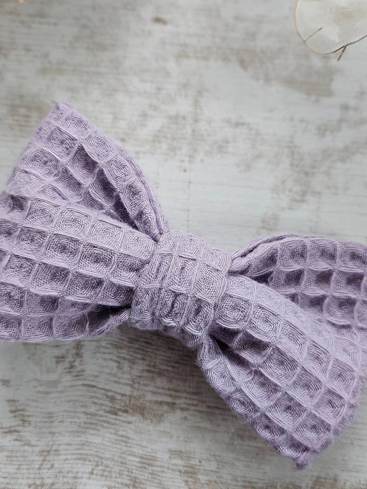 Gravata borboleta lilás em algodão piquê por atacado de Atelier Tatice