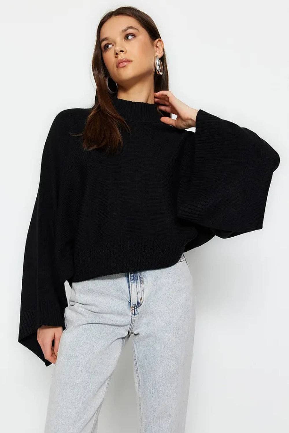 Hoxton Gal – wholesale Knitted jumper – Women′s – Oversized Flared Sleeve Knit Sweater21