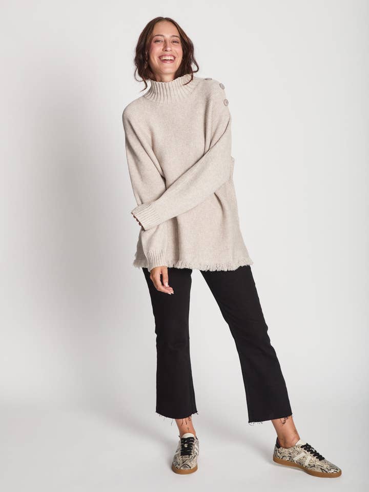 Maglia TARANES Beige per la vendita all'ingrosso da parte di LE OPTION NORD