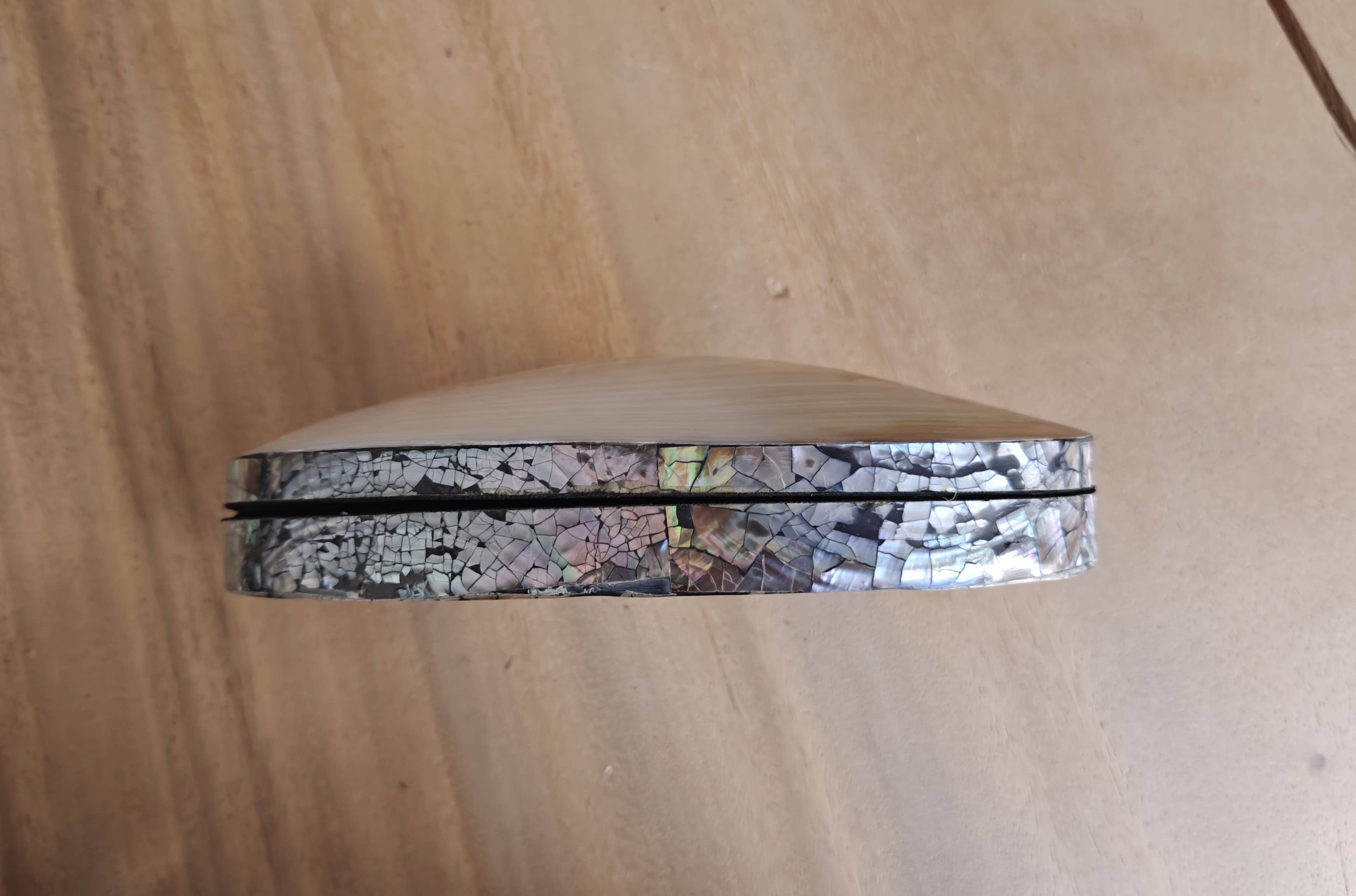 Product Import Holland – Engroshandel Bordpynt – Smykkeskrin Kupang med naturinspireret skaller fra kysten4