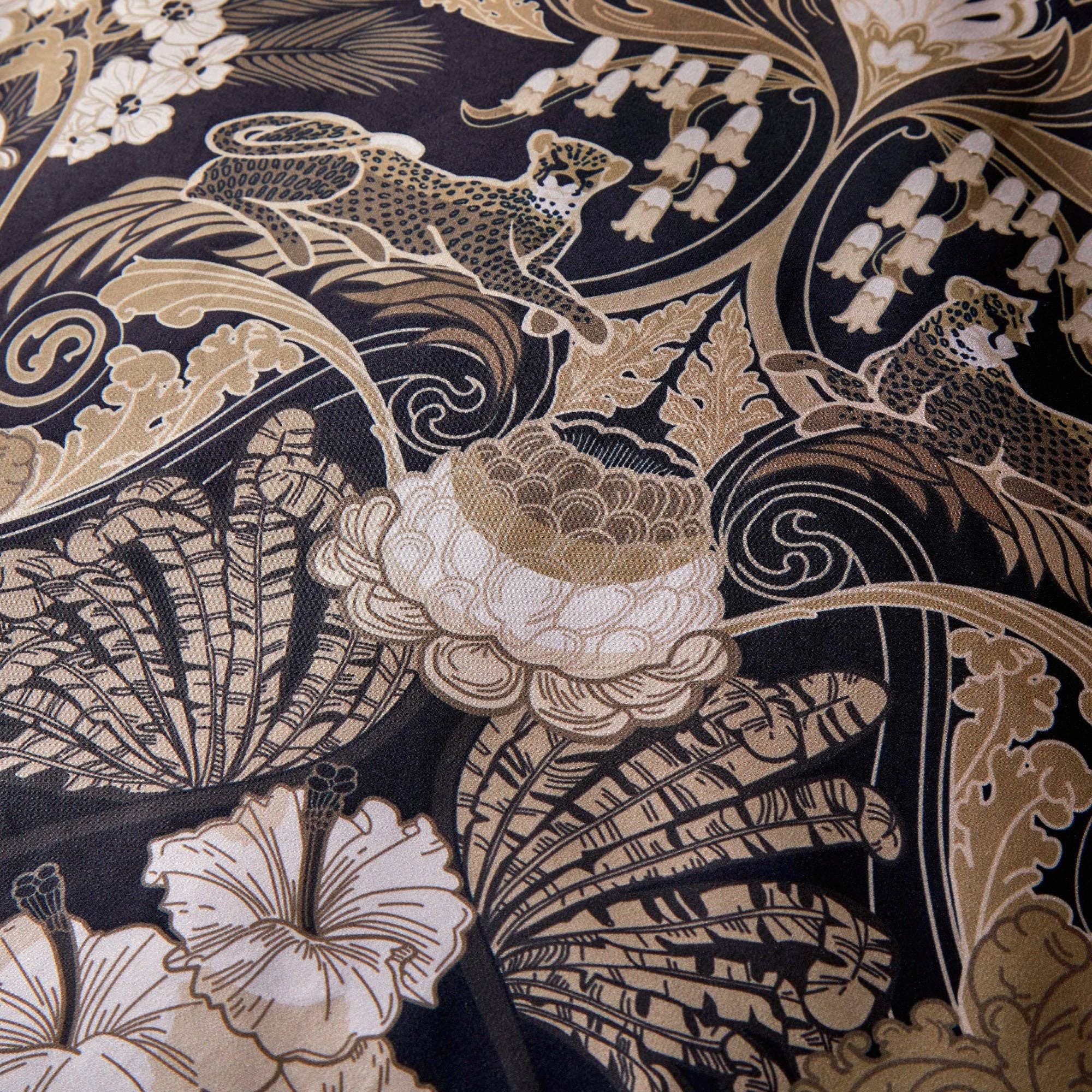 UW Home - Wholesale Bedding Set - Suburban Jungle Duvet Cover Set by Laurence Llewelyn-Bowen2