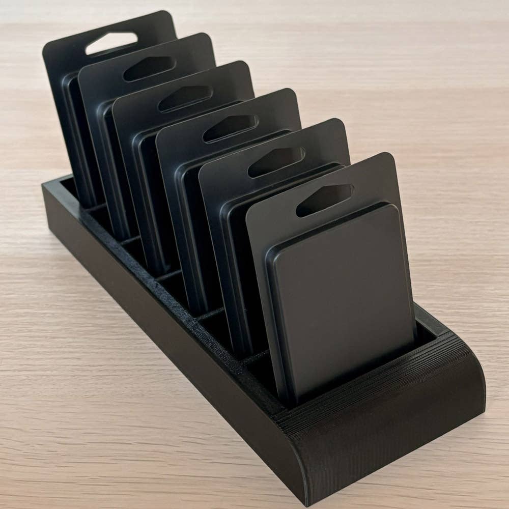 Mixie Market - Wholesale Retailer Display Stand/Case - Black Clamshell Display Stand2