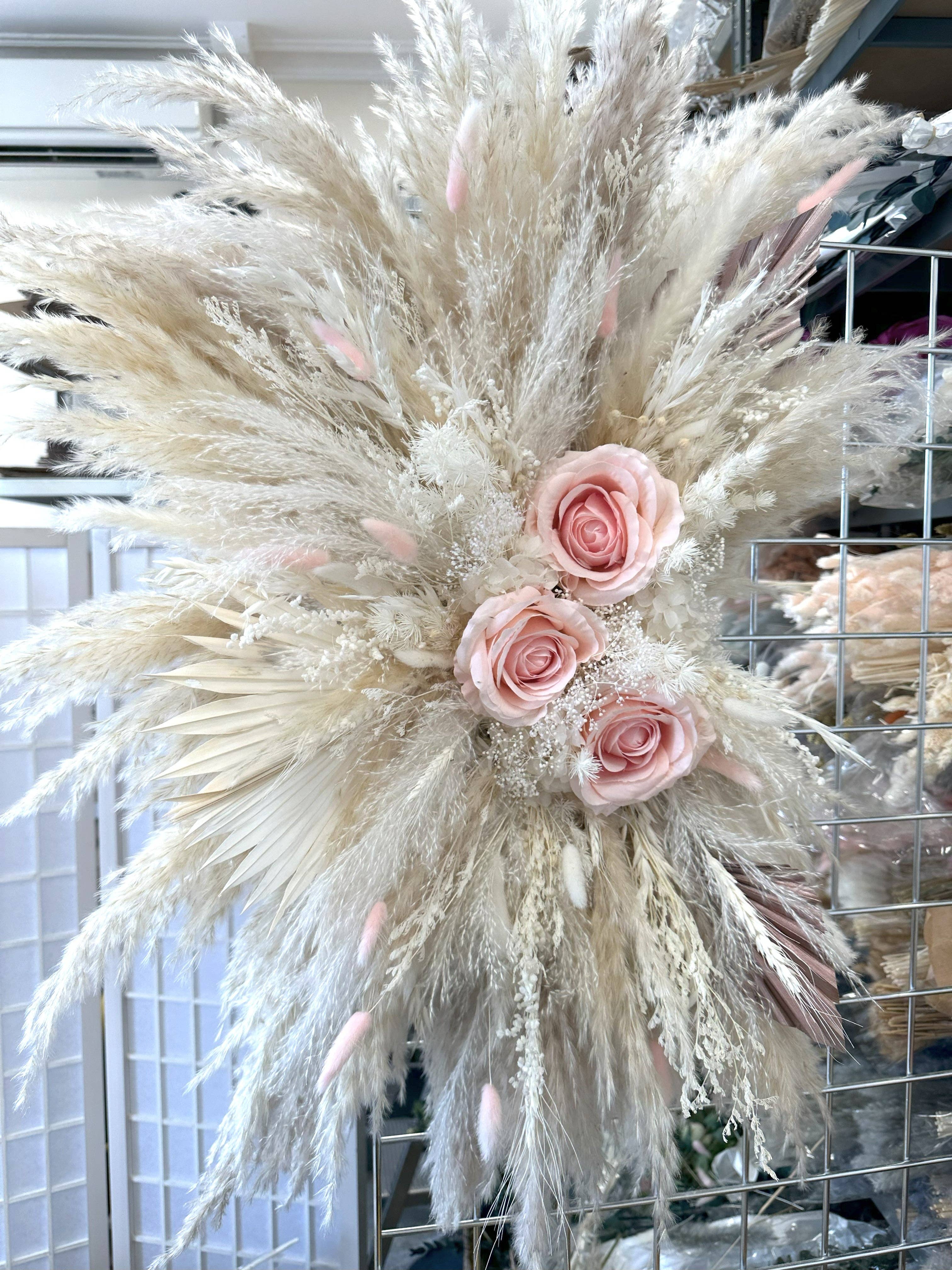 Opal Lily - Wholesale Wall Accent - Arched Pampas Wall Decor - custom colours5