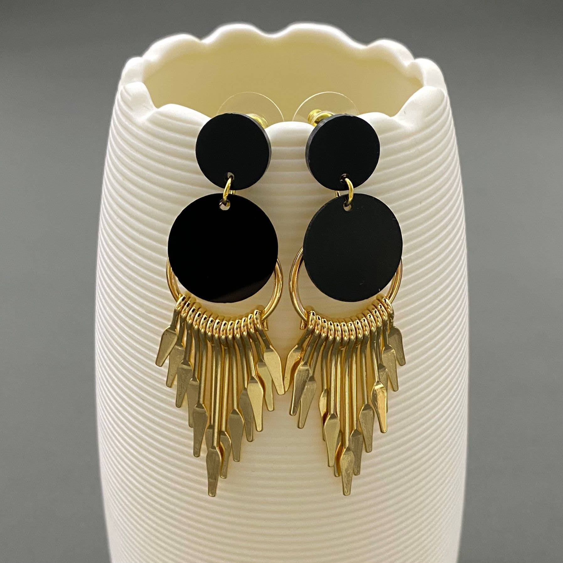 Mio Queena - Wholesale Dangle Earrings - Gold Plated Metal Fringe Dangle Earrings0