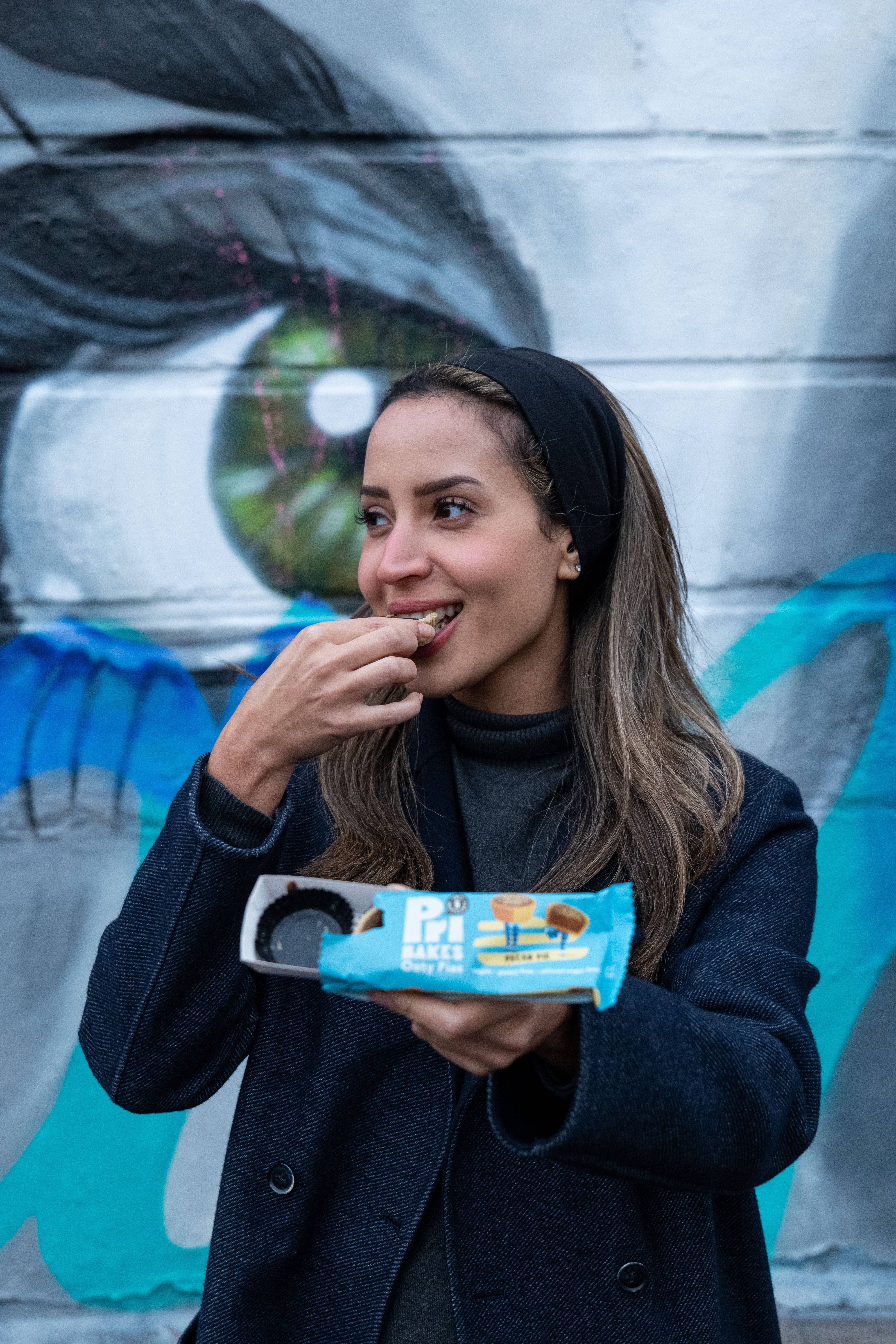Pri Bakes – wholesale Snacksbar – Pri Bakes hälsosamma veganska snacks, pecanpaj med havreskal4