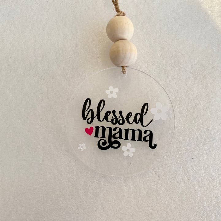 Cadeau de fête des mères pour maman, breloque Blessed Mama, décoration de rétroviseur, accessoires de voiture pour maman, cintre de voiture, cadeau tendance pour maman, cadeau pour maman pour la vente par Cavella Co.