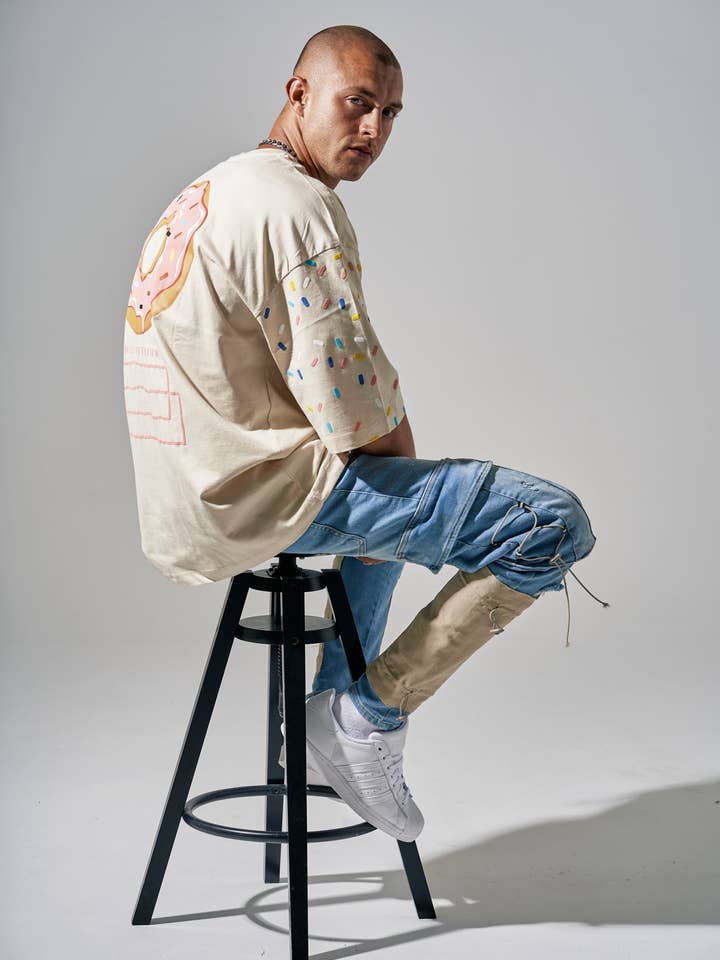 Cargo en denim bleu V4 pour la vente par UNEFFECTED STUDIOS