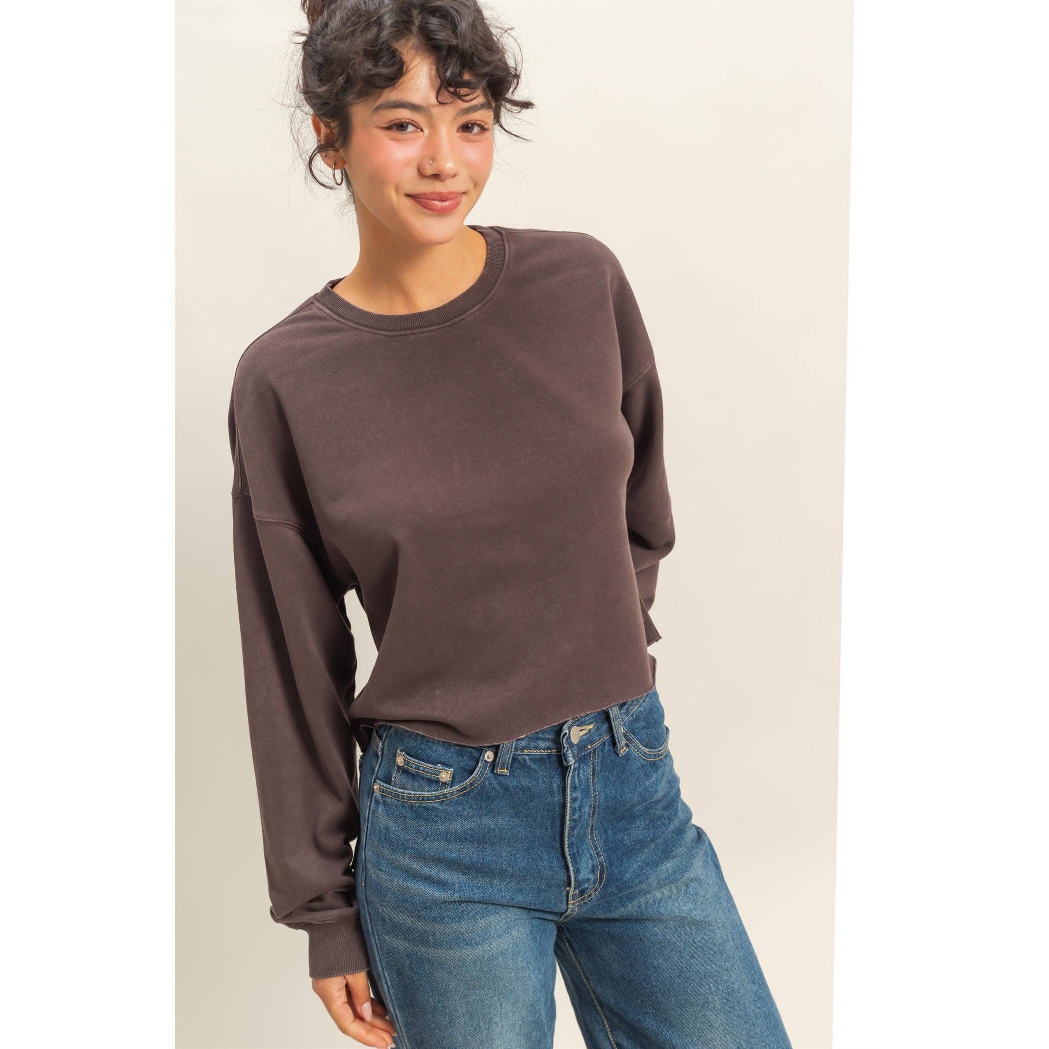 HYFVE - Wholesale Sweatshirt - Women's - Cropped Crewneck Sweatshirt With Oversized Sleeves13