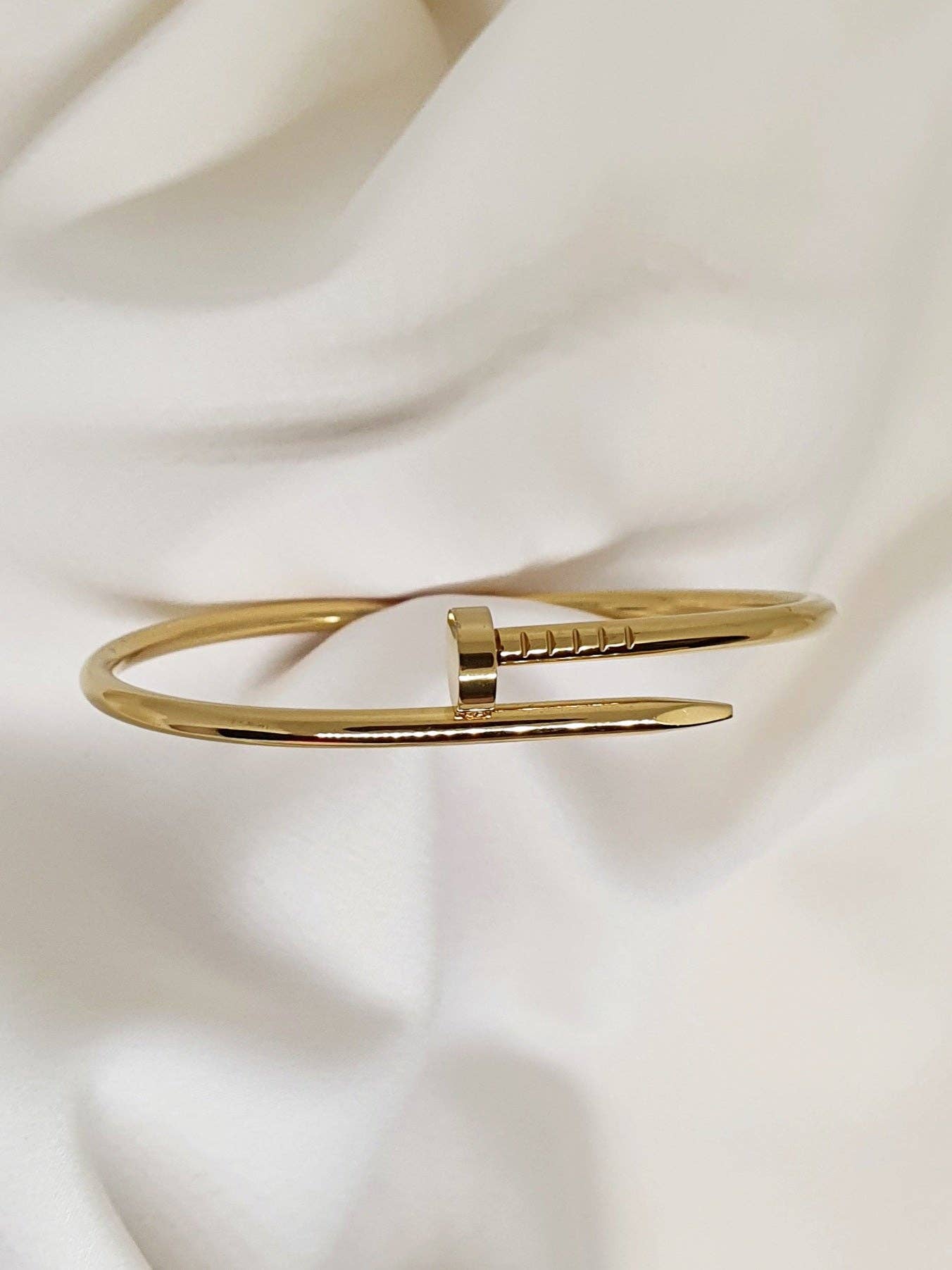 LAUVEA BOUTIQUE - Wholesale Cuff Bracelet - DALIA stud ring - gold/Size 14