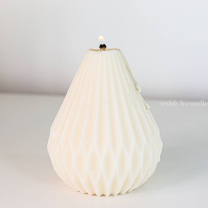 Geometric Pear Candle for wholesale by teddy b candles