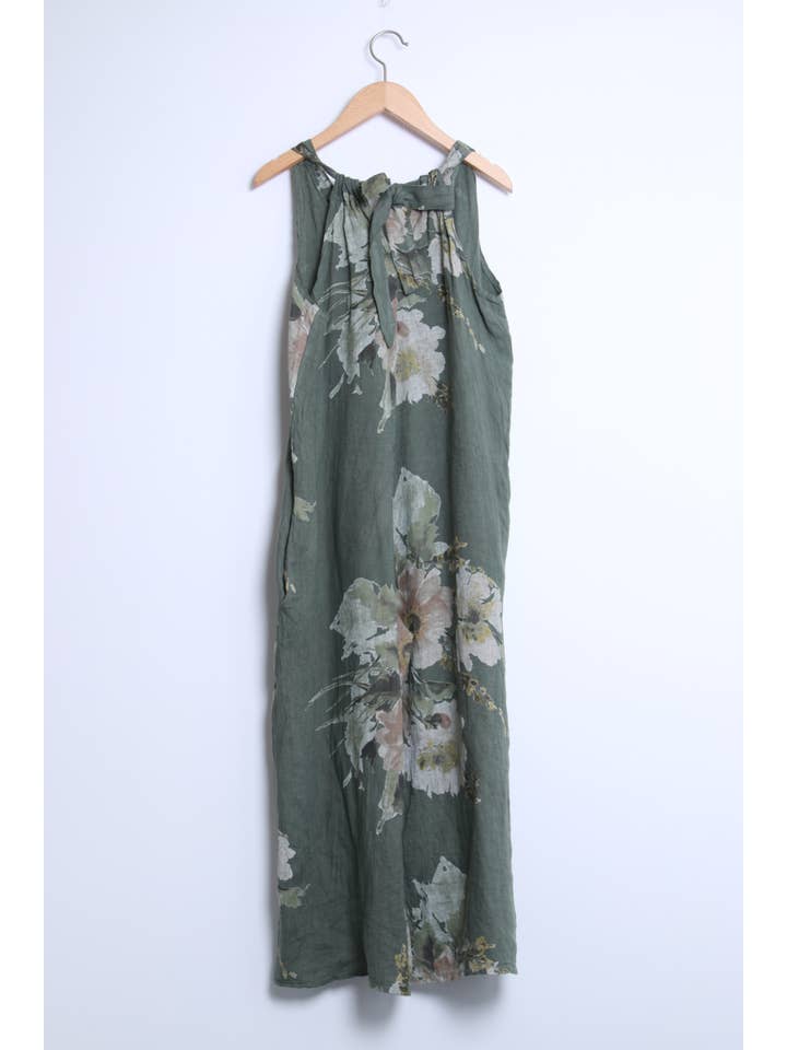 Shyloh - Wholesale Onesie - Women's - Flowy long dress with floral print and straps 2059915