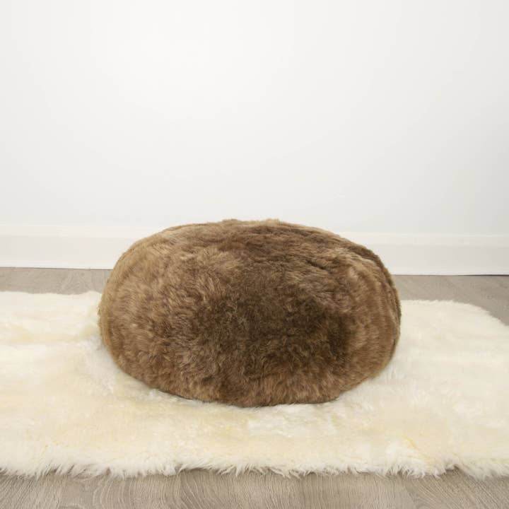 Wildash London - Vendita all'ingrosso Pouf - Pouf in pelle di pecora Hot Buns - Pouf in pelliccia rasata islandese