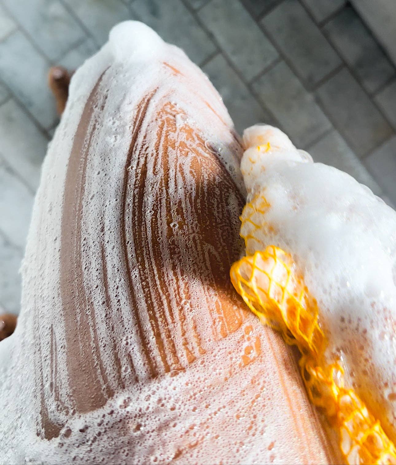 Bellanomi Skincare - Venta al por mayor Pufs/esponjas de baño - Esponja exfoliante africana de red de 114 cm - Más vendida17