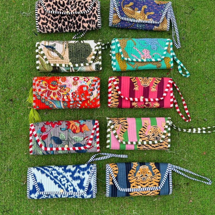 bhavnas boutique - Wholesale Shoulder Bag - Women's - Coin Purse Quilted Zipper Pouch – Lot of 5 Cosmetic Bag1