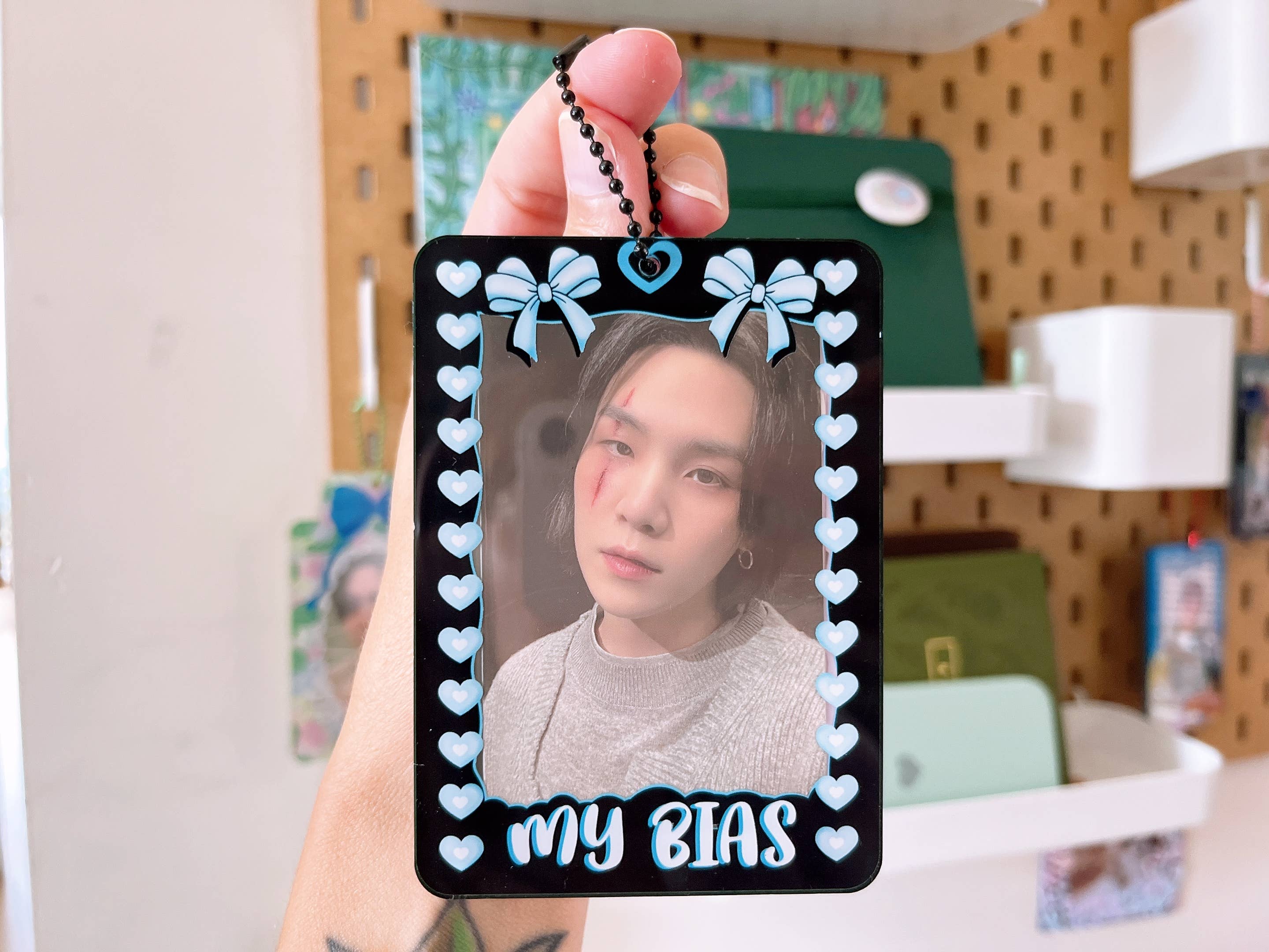 Kawineko – wholesale Nyckelringar - Dam – My bias kpop idol akrylkorthållare pc fotokort nyckelring 3