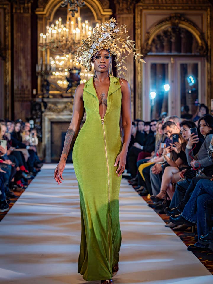 crimson green Bisa Dress for wholesale on Faire1